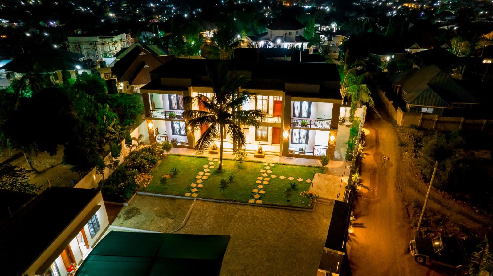 Maurex Cozy Homes, Waz Mivumoni